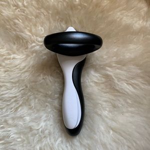 Tupperware can opener